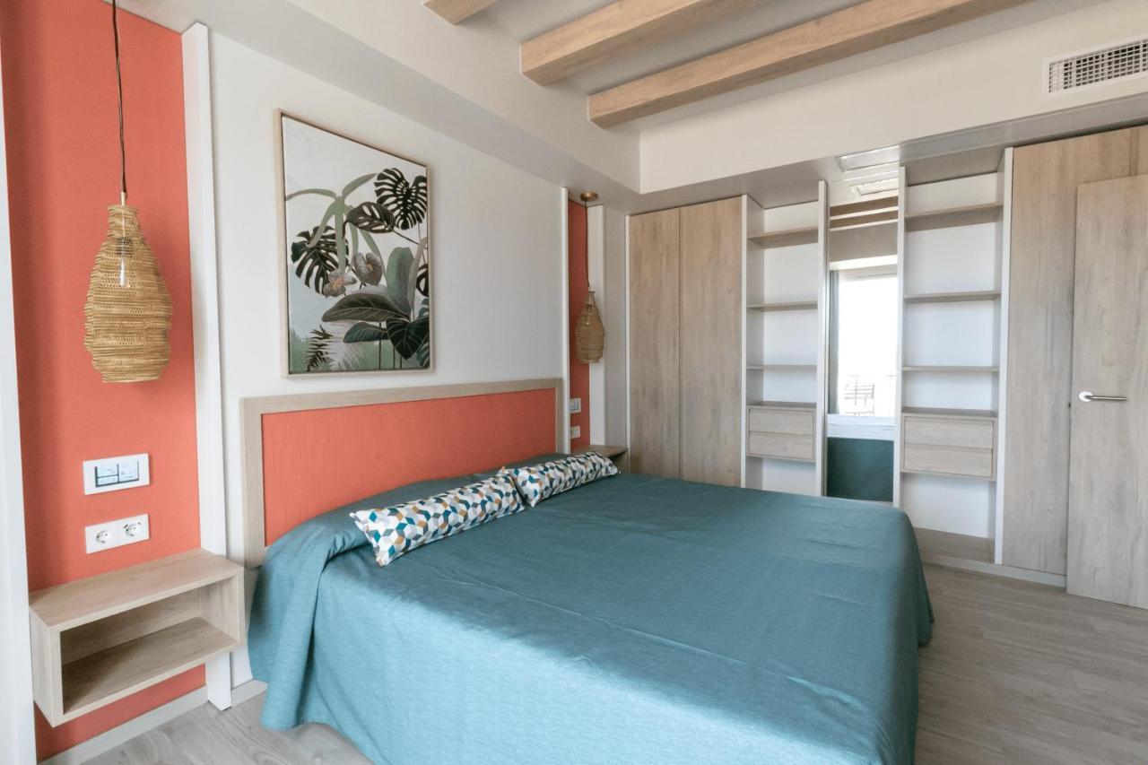 The White Apartments (Adults Only) San Antonio Abad Exterior foto