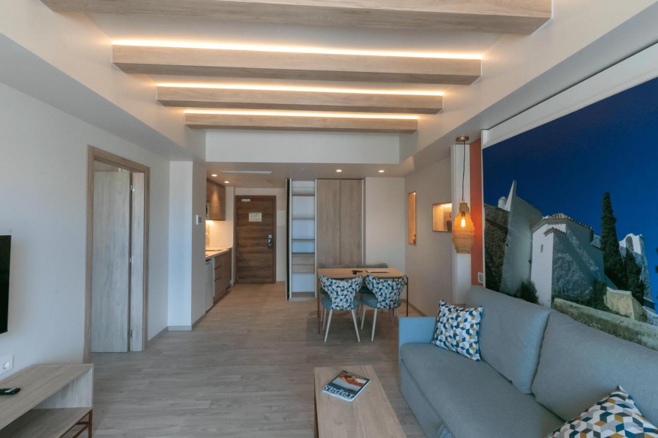 The White Apartments (Adults Only) San Antonio Abad Exterior foto