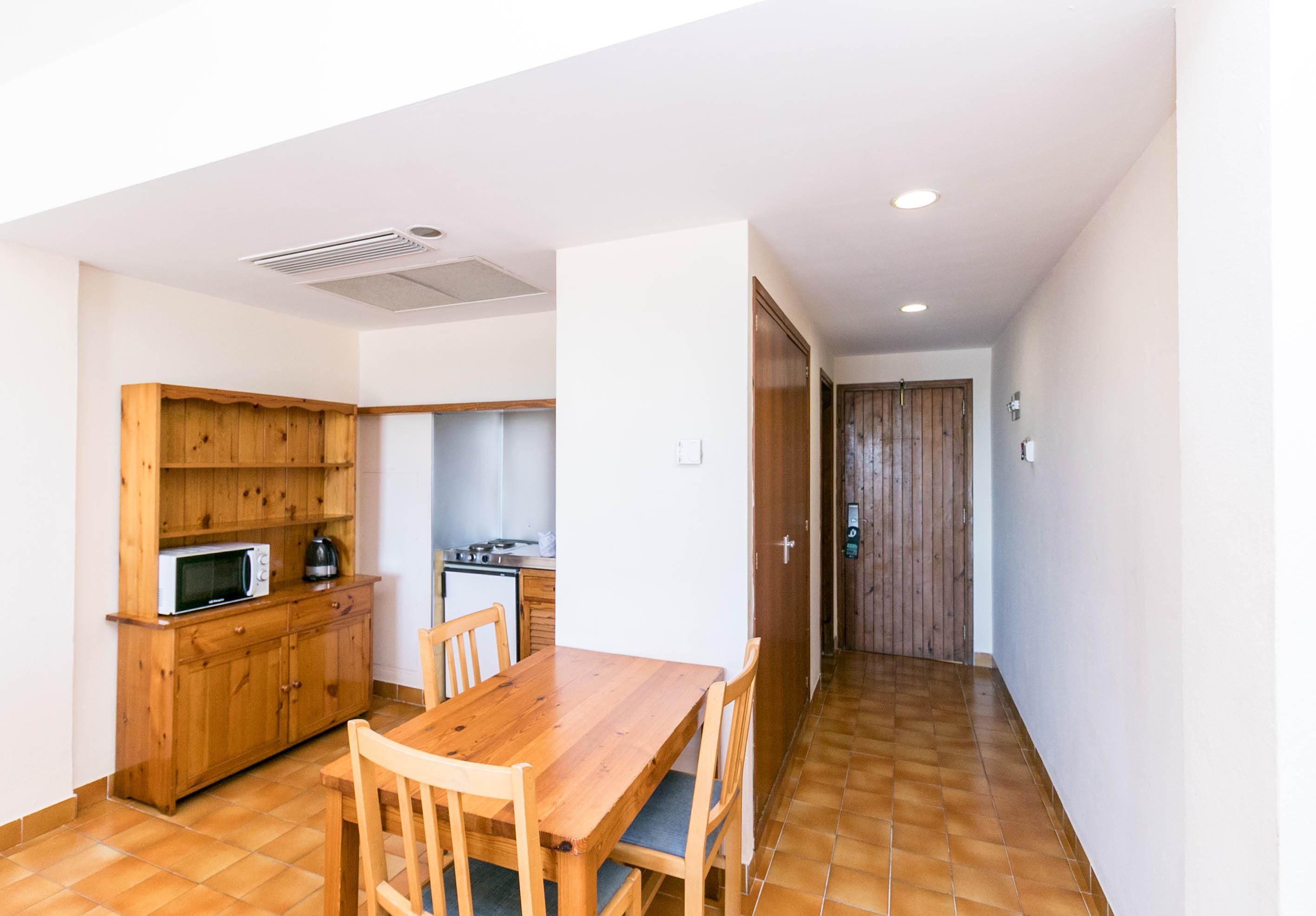 The White Apartments (Adults Only) San Antonio Abad Exterior foto
