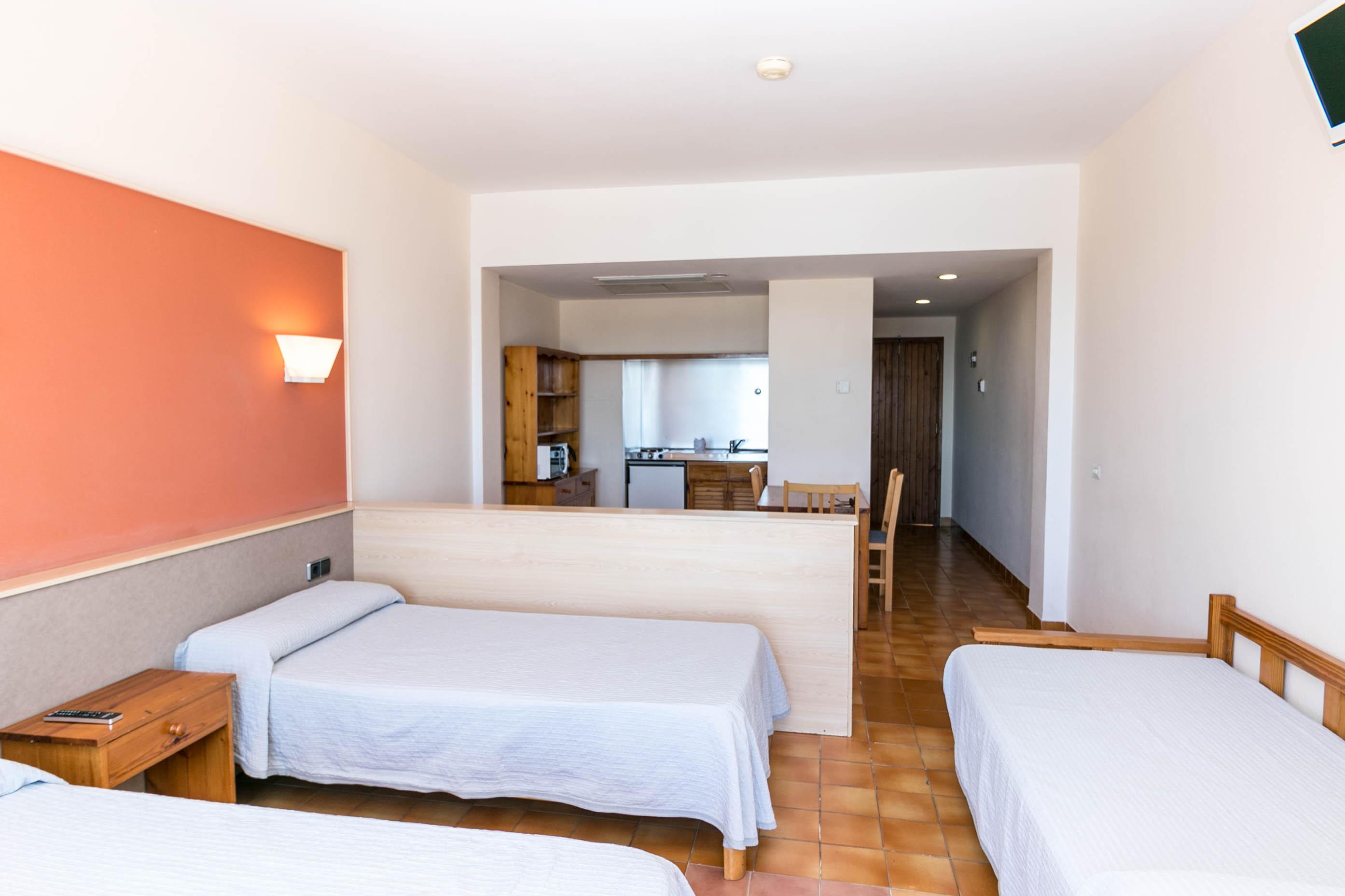 The White Apartments (Adults Only) San Antonio Abad Exterior foto