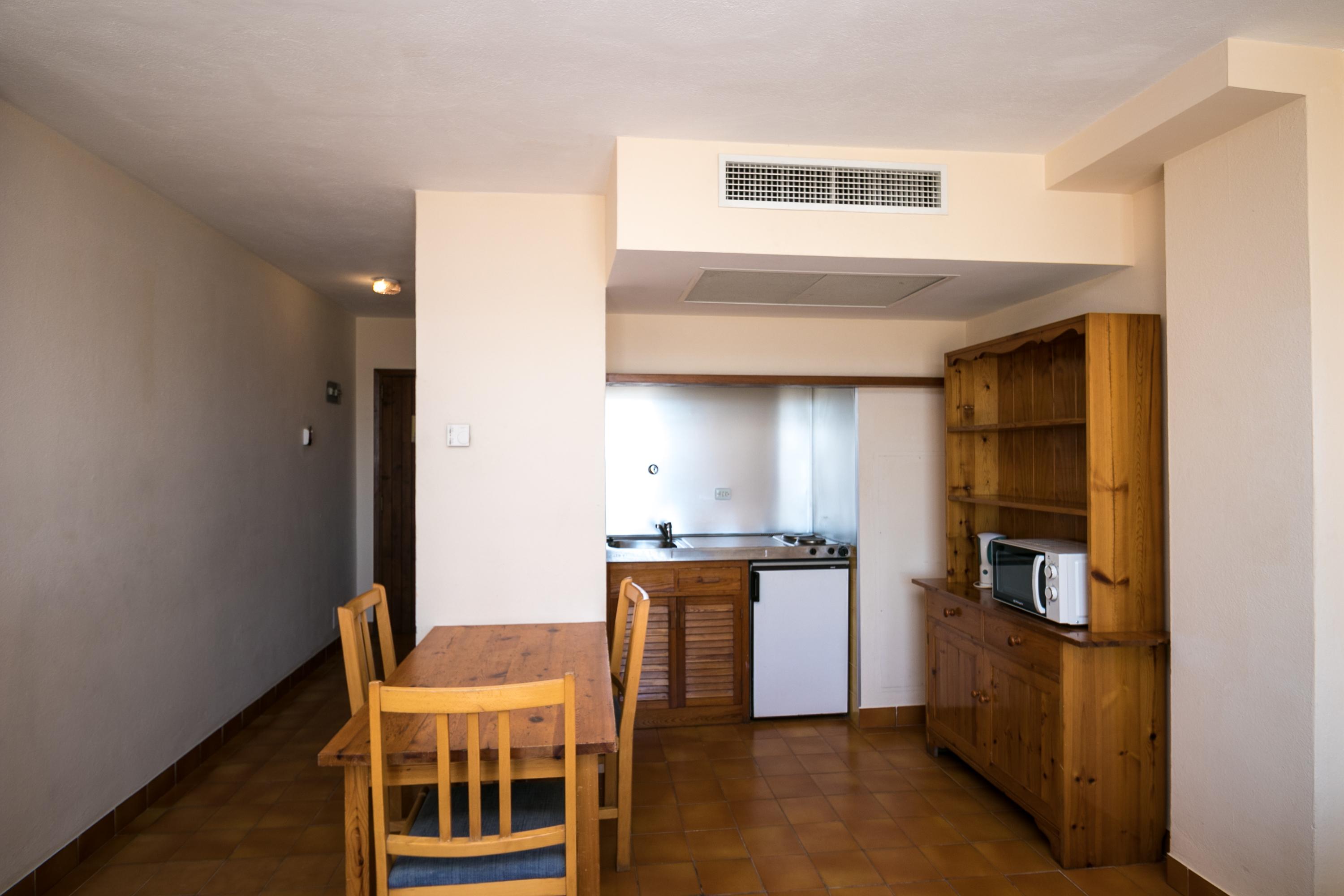 The White Apartments (Adults Only) San Antonio Abad Exterior foto