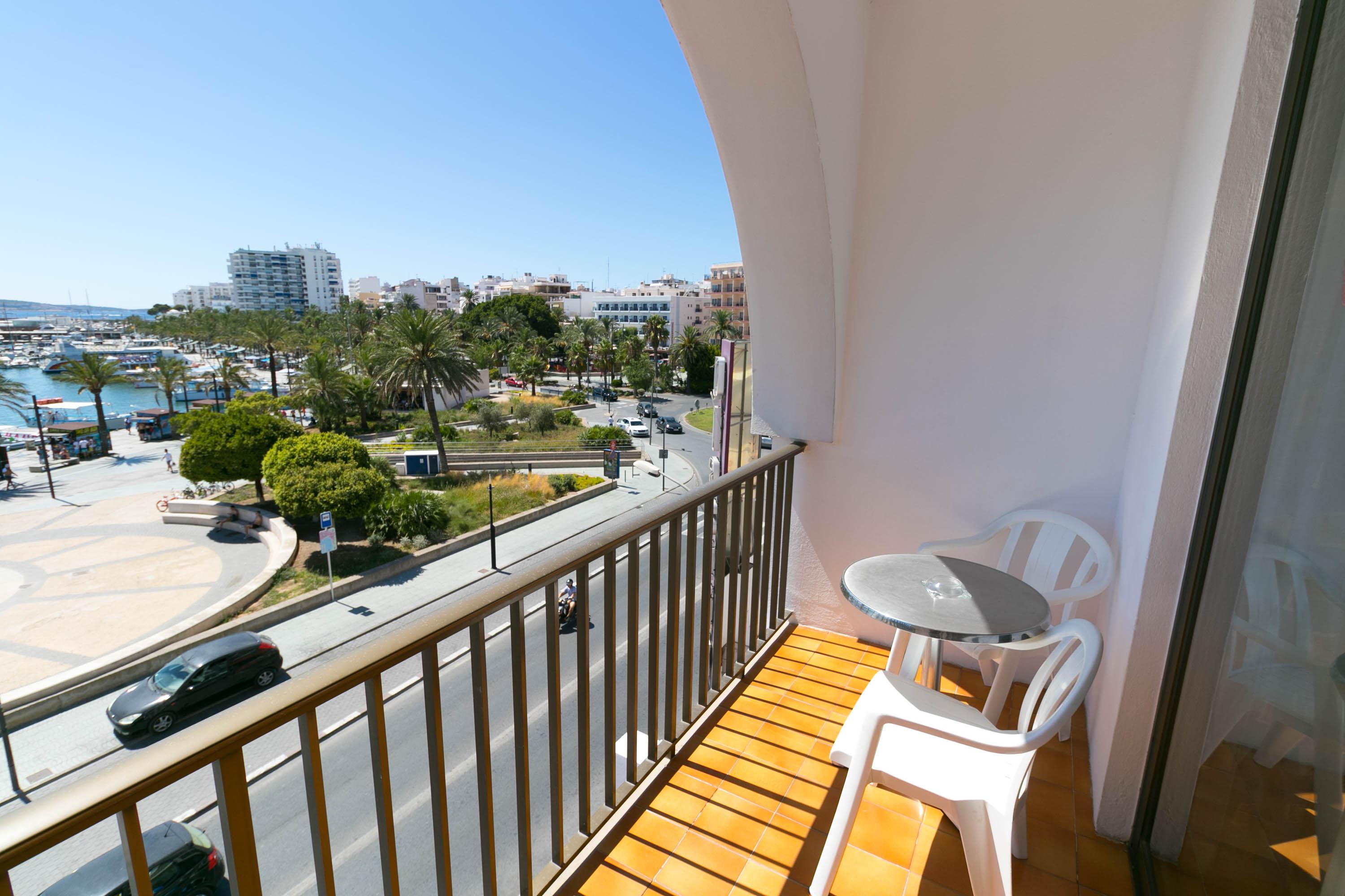 The White Apartments (Adults Only) San Antonio Abad Exterior foto