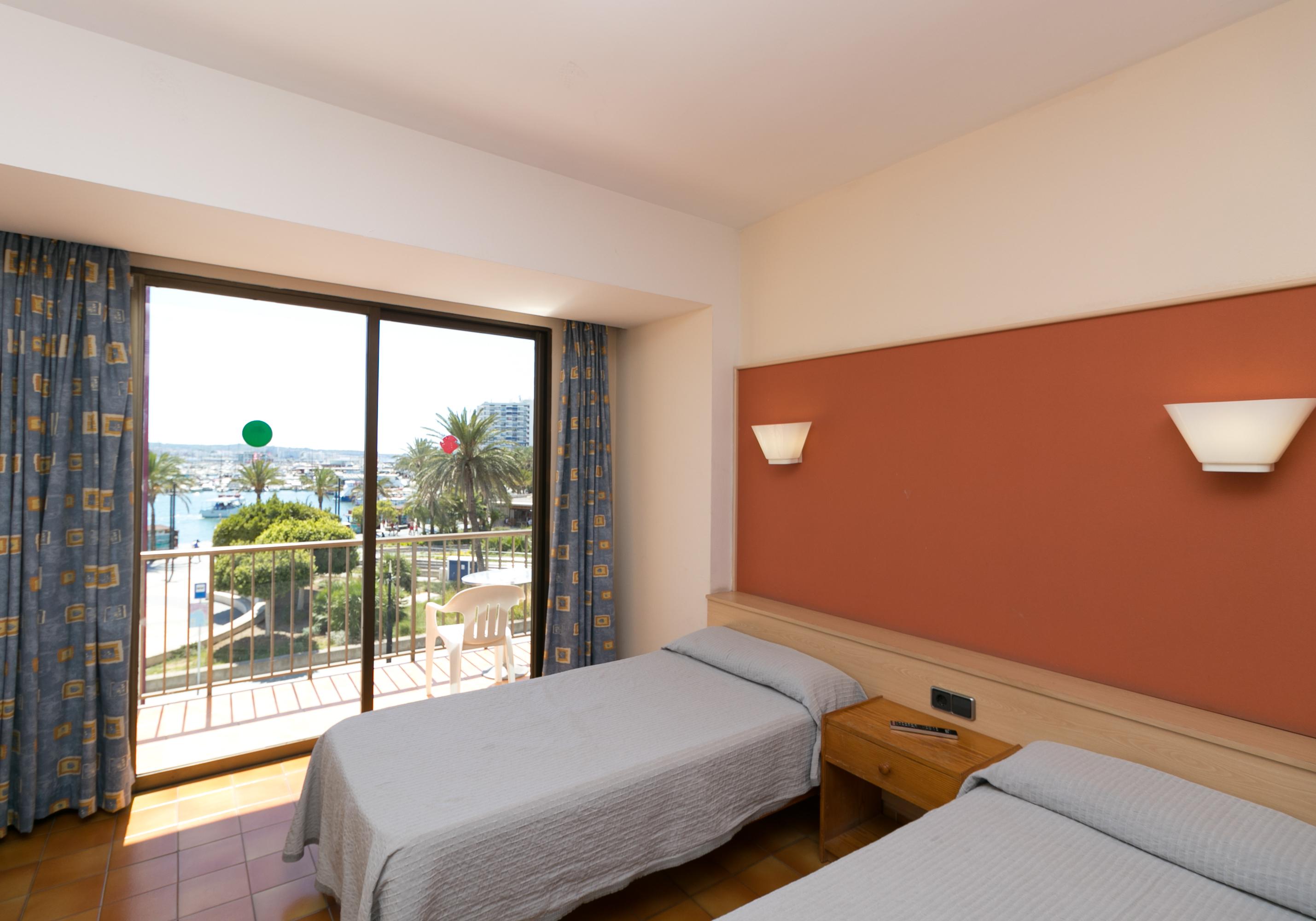 The White Apartments (Adults Only) San Antonio Abad Exterior foto