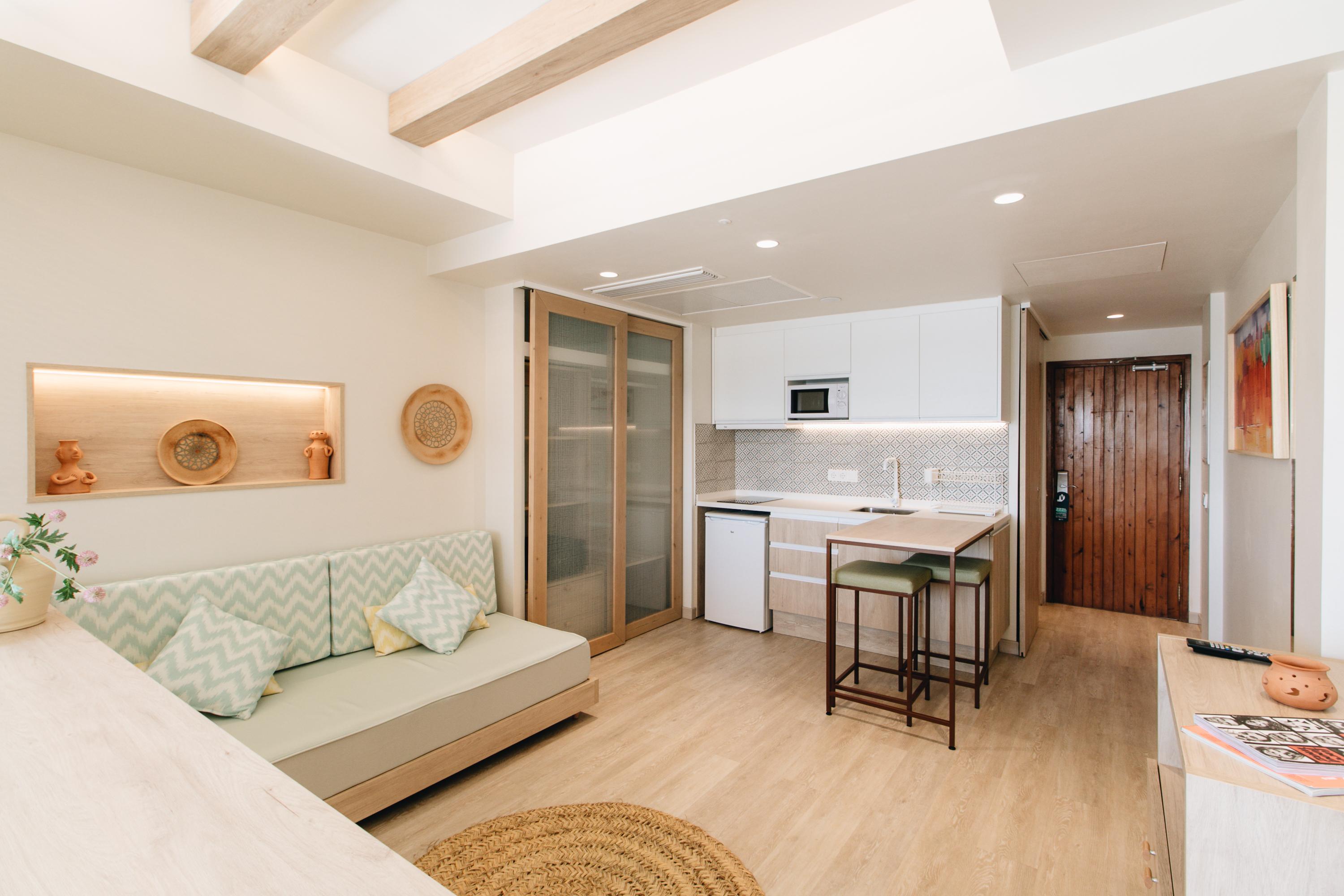 The White Apartments (Adults Only) San Antonio Abad Exterior foto