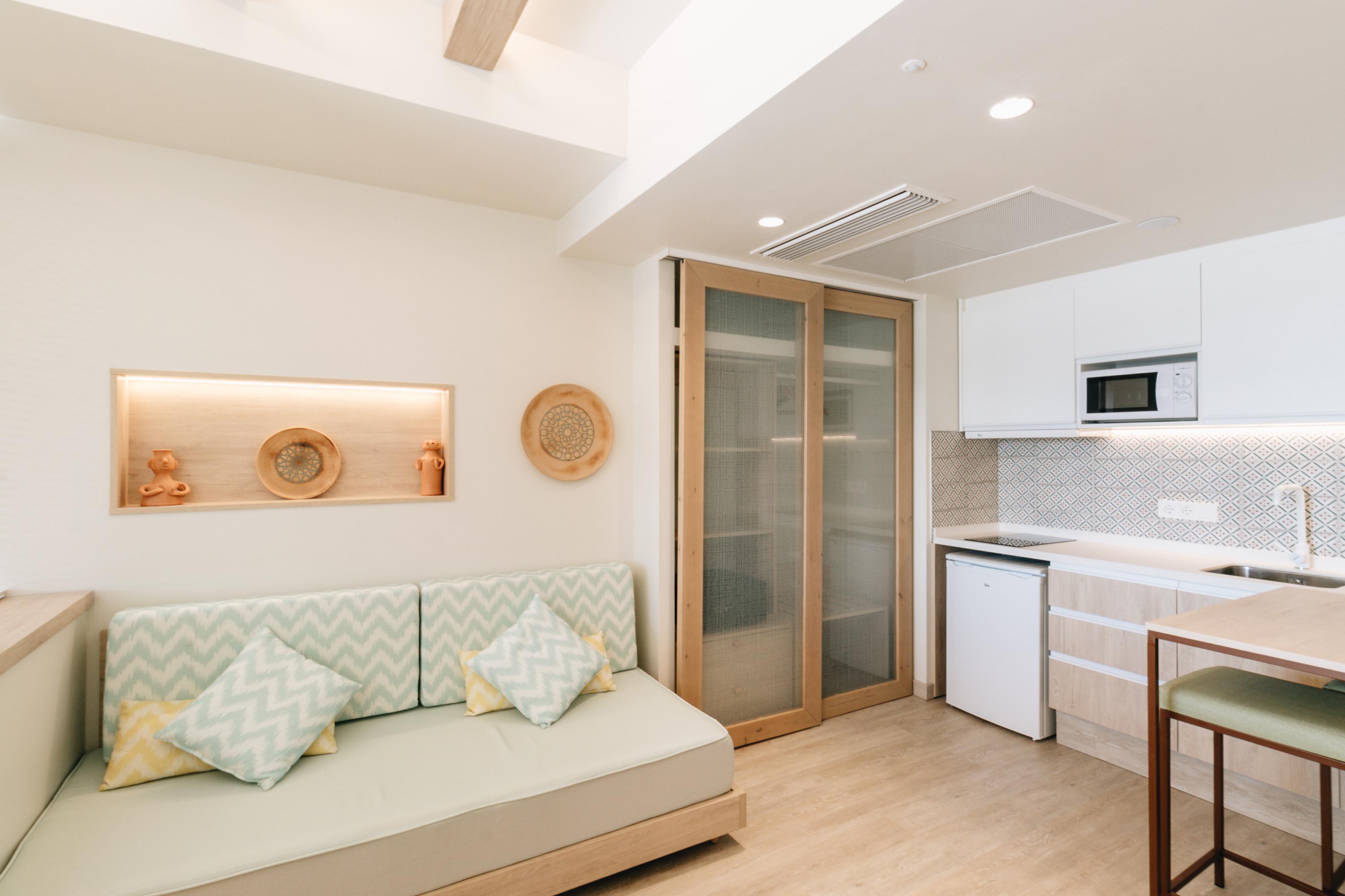 The White Apartments (Adults Only) San Antonio Abad Exterior foto