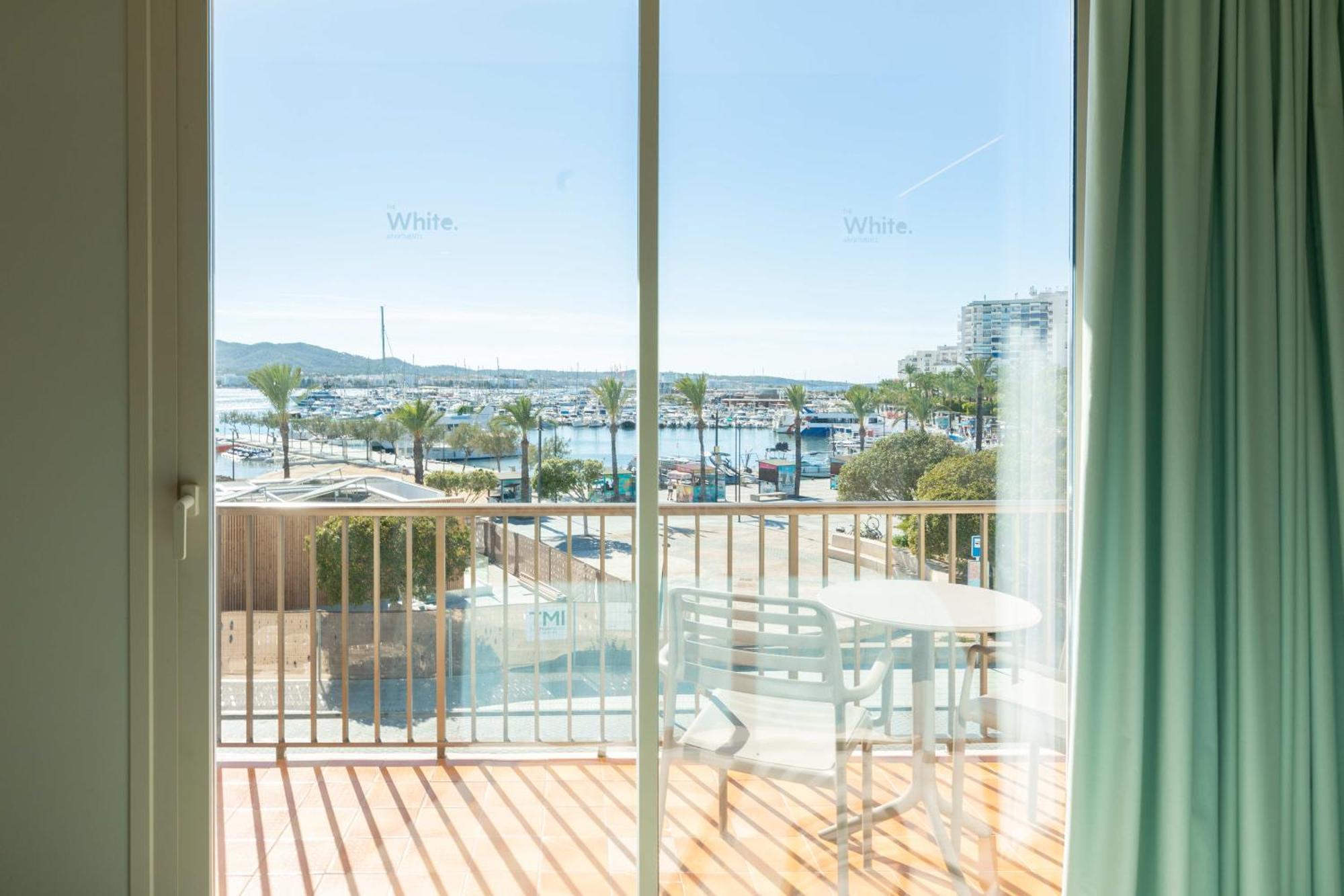 The White Apartments (Adults Only) San Antonio Abad Exterior foto